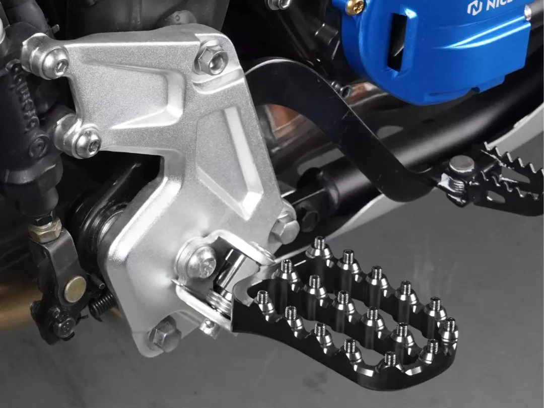 REPOSE PIED POINTU AVANT YAMAHA TENERE 700 NOIR